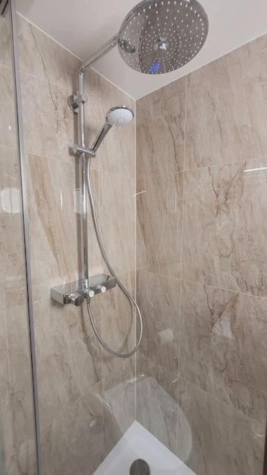 Luxusni Apartman Nedaleko Centra Prag Exteriör bild
